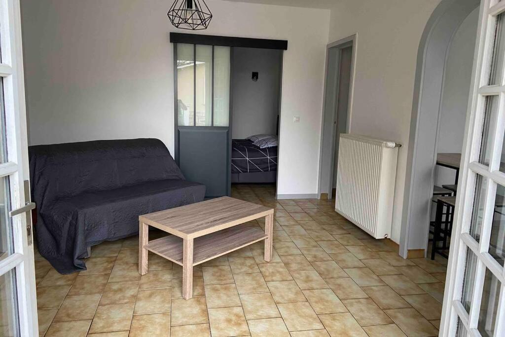 Villebois-Lavalette Appartement Chaleureux Au Coeur D Un Village Classe מראה חיצוני תמונה